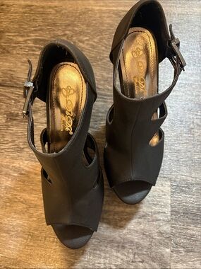 Bebe Black Cutout Peep-Toe Slingback Heels